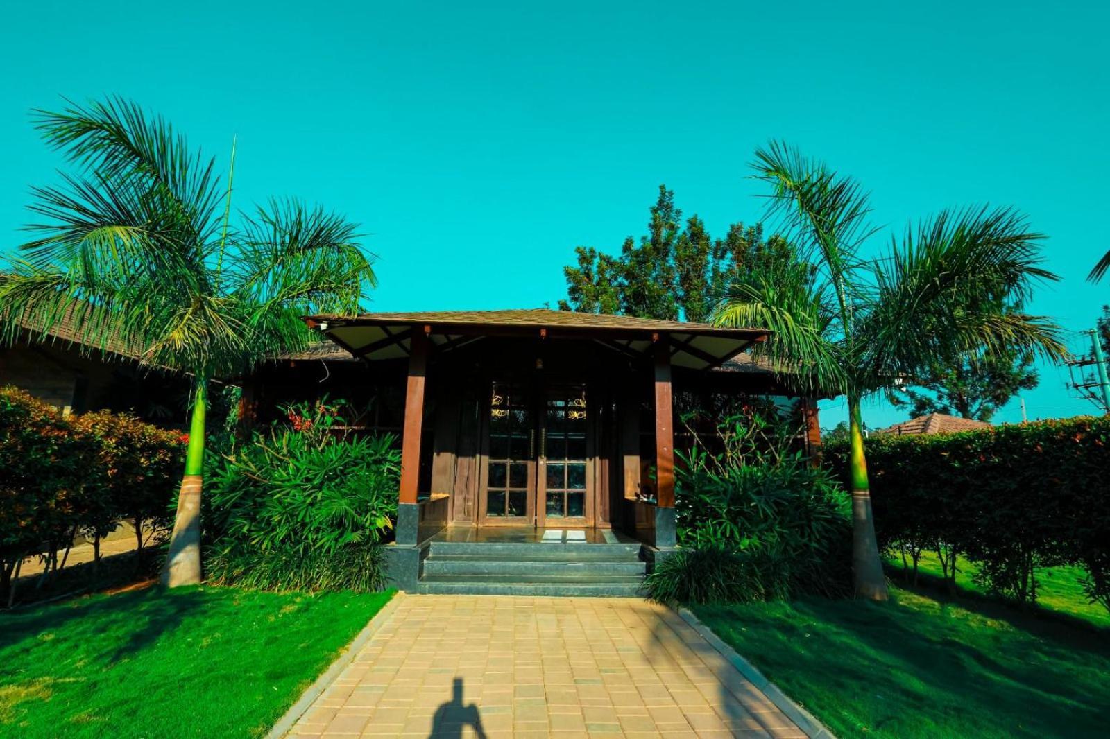 Veerdency Luxury Resort Devanahalli Esterno foto