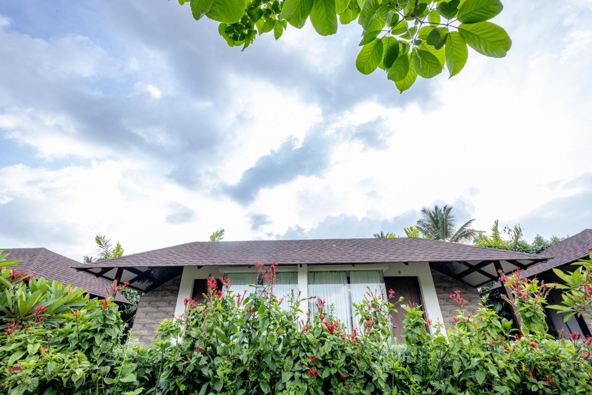 Veerdency Luxury Resort Devanahalli Esterno foto