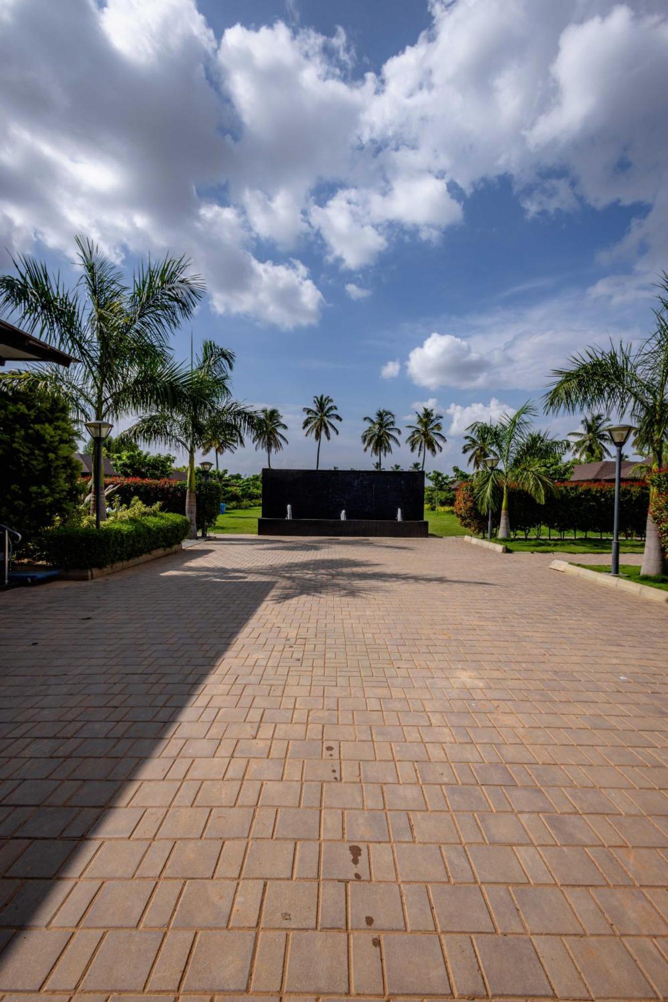 Veerdency Luxury Resort Devanahalli Esterno foto